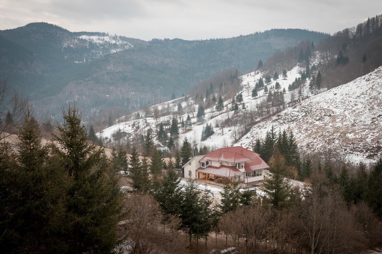 Pensiunea Aurora Izvorul Muntelui Bicaz Luaran gambar